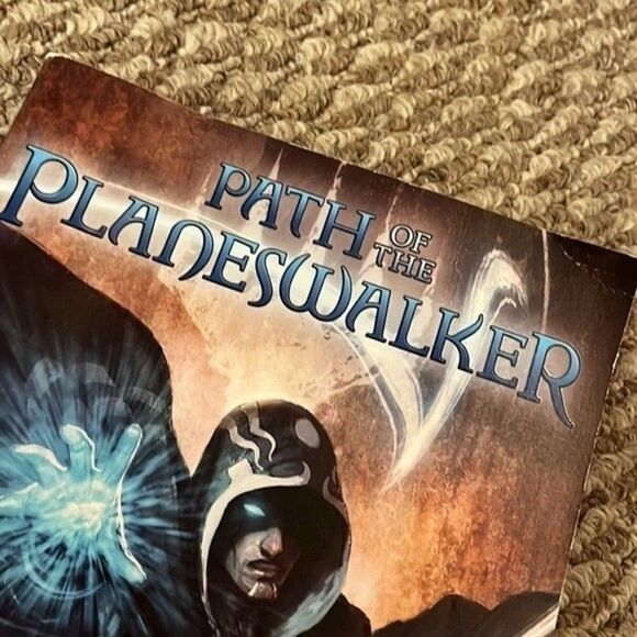 Path of the Planeswalker: A Magic The Gathering Paperback Graphic Anthology - Picture 6 of 6